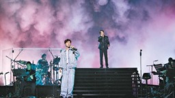 王晰、傲日其愣联袂开唱 《沉响与长歌》融合低音长调