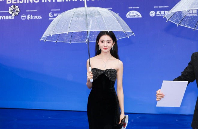 群星汇聚！第十六届北影节红毯高清大图来了