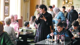 六月“电影之城”不散场 “年轻力”是今年电影节的精神底色