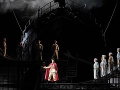 王雷领衔 话剧《邓世昌》二轮上演再现“浩然之气”